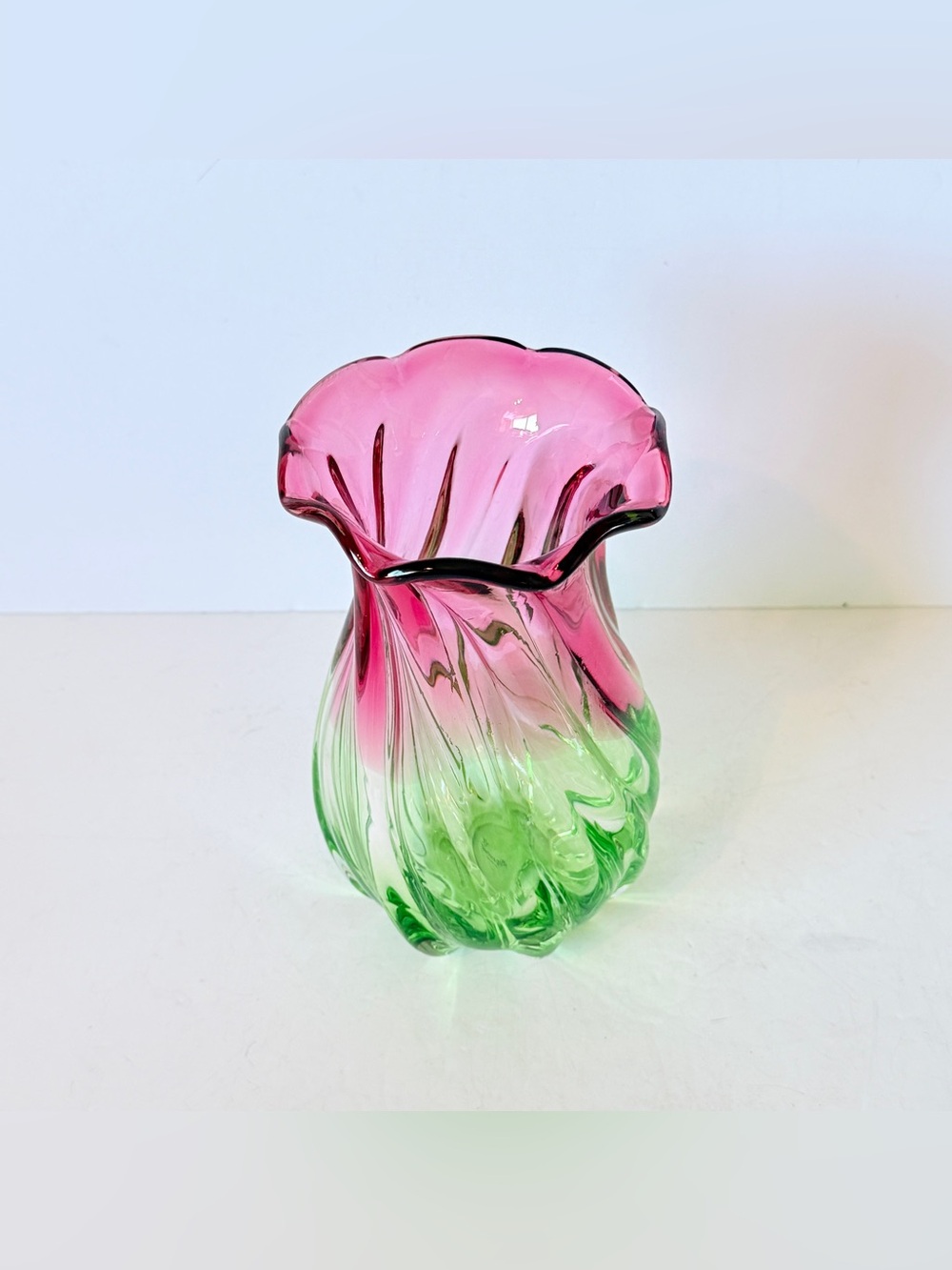 Vintage Teleflora Watermelon Swirl Hand Blown Art Glass Vase Ruffled - Picture 6 of 11